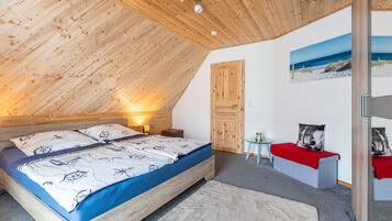 2 bedrooms, iron/ironing board, free WiFi, bed sheets