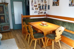 Dining - Apartment 'Hinterthal Am Hochkönig' with Mountain View, Shared Garden and Wi-Fi (Maria Alm / Hinterthal)