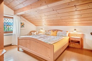 2 soverom, strykejern/-brett, wi-fi (inkludert) og sengetøy