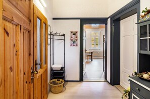 Interior - Studio Apartment 'Gästezimmer Für 3 Personen' with Wi-Fi (Bockenem)