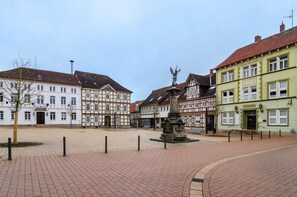 Exterior - Studio Apartment 'Gästezimmer Für 3 Personen' with Wi-Fi (Bockenem)