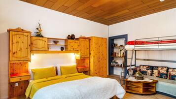 1 bedroom, free WiFi, bed sheets