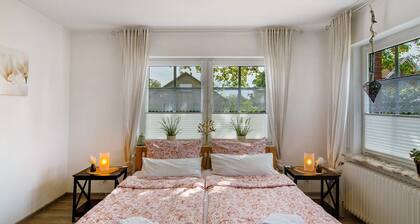 Apartment 'Haus Scheve' with Private Terrace, Private Garden and Wi-Fi