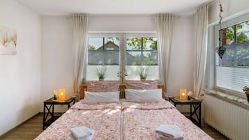 1 habitación, tabla de planchar con plancha, wifi gratis y ropa de cama