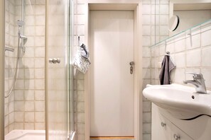 Dusche, kostenlose Toilettenartikel