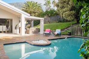 House | 5 bedrooms, Internet