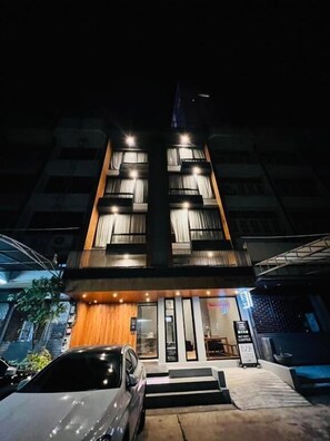 Exterior - Woodstory Boutique Hotel (Bangkok)