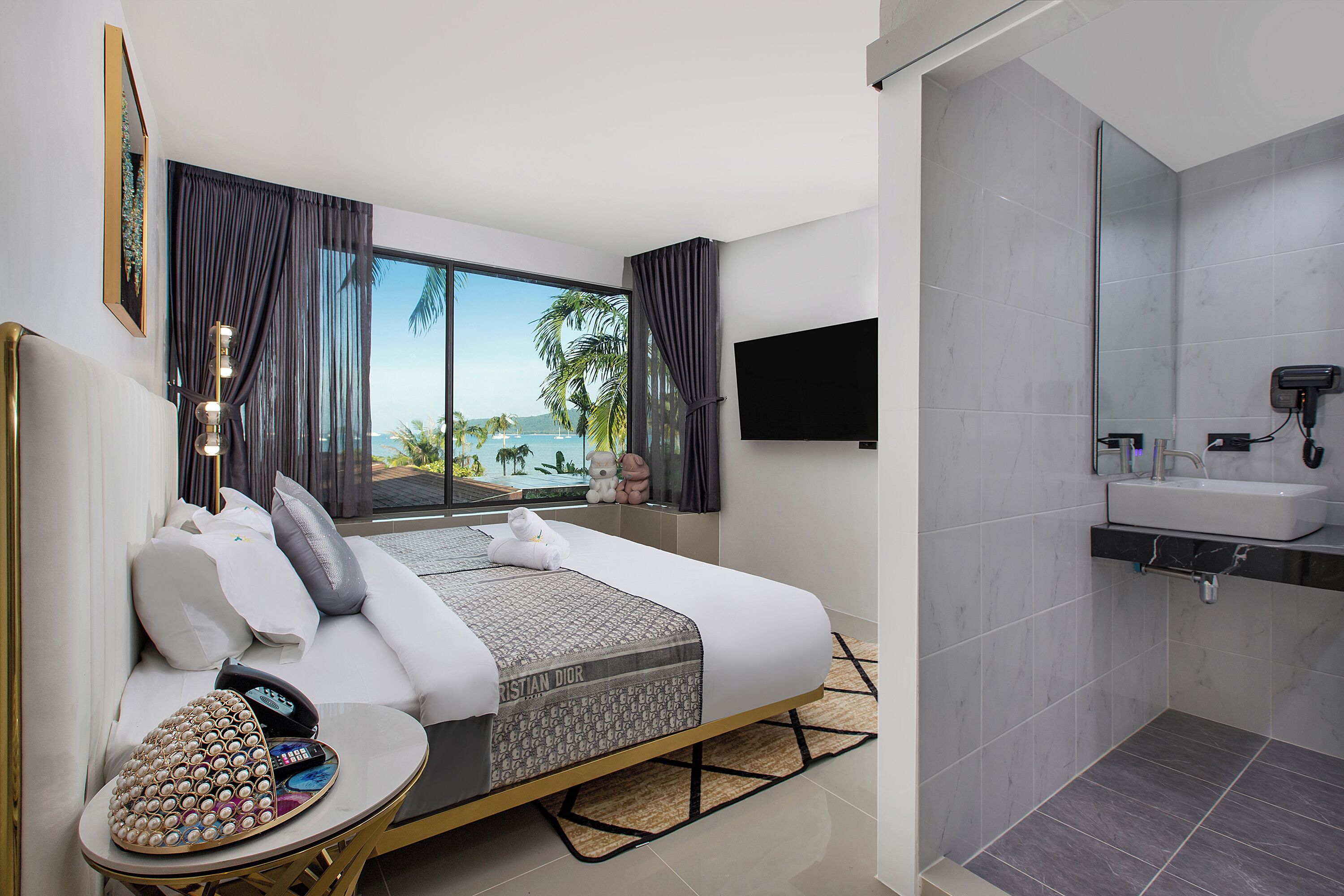 2 bedroom pool villa with seaview | Caja de seguridad en la habitación, cortinas blackout y wifi gratis 