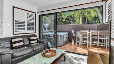 Terrace/patio. Villa 1 at Hastings Point - Modern 3-Bedroom Retreat with Heated Spa, Near Beach & Creek