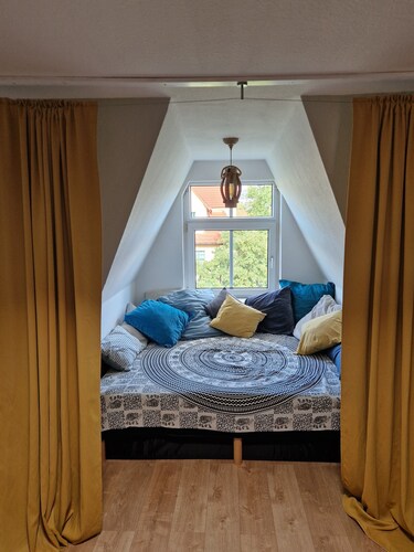 Voll eingerichtetes zentrales Apartment für lange und kurze Aufenthalte.