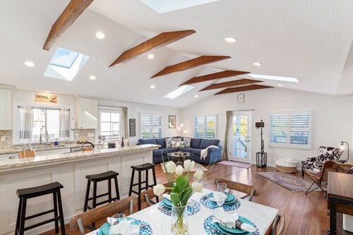 Rooftop Retreat - Monterey House - Walk to the Monterey Aquarium