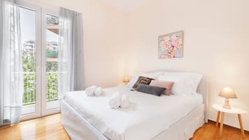 2 bedrooms, iron/ironing board, internet
