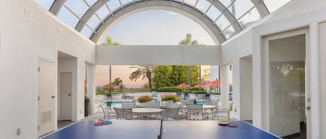 屋外ダイニングエリア