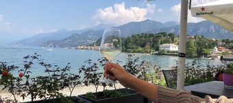 Villa D'ALBA with spectacular views of the mountains and Lake Como QUEEN SUITE 