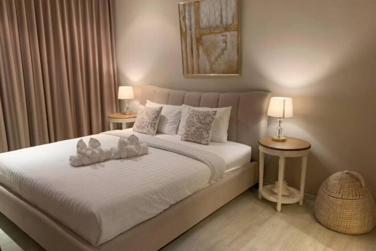 1 bedroom, in-room safe, desk, laptop workspace