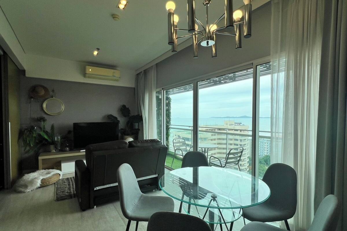 Family Condo | Living area