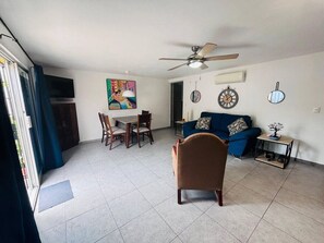 Smart TV - Departamento en el centro de Mazatlán para parejas (Mazatlán)