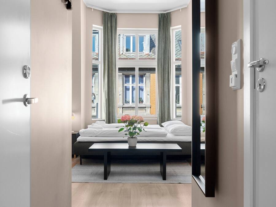 Triple Room, City View | Pancuran Bilik Mandi