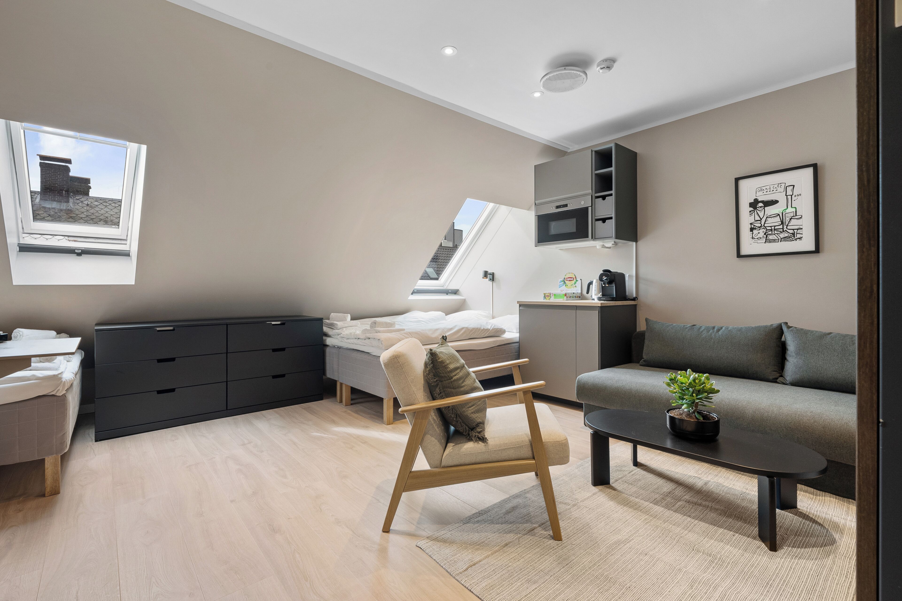 Bureau, espace de travail pour ordinateur portable