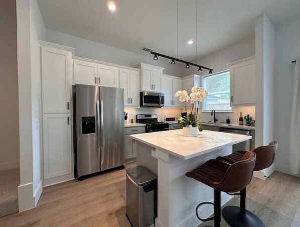 Private kitchen - Home Near Downtown Dallas
(Dallas)