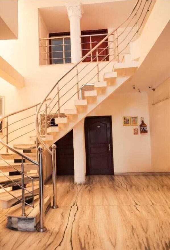 Front of property - Hotel Green Villa Stay (New Delhi)