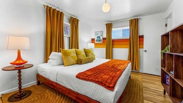 5 bedrooms, iron/ironing board, WiFi, bed sheets