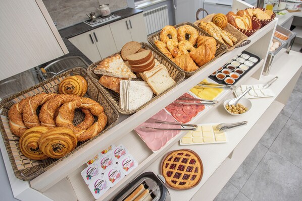 Petit déjeuner buffet compris tous les jours