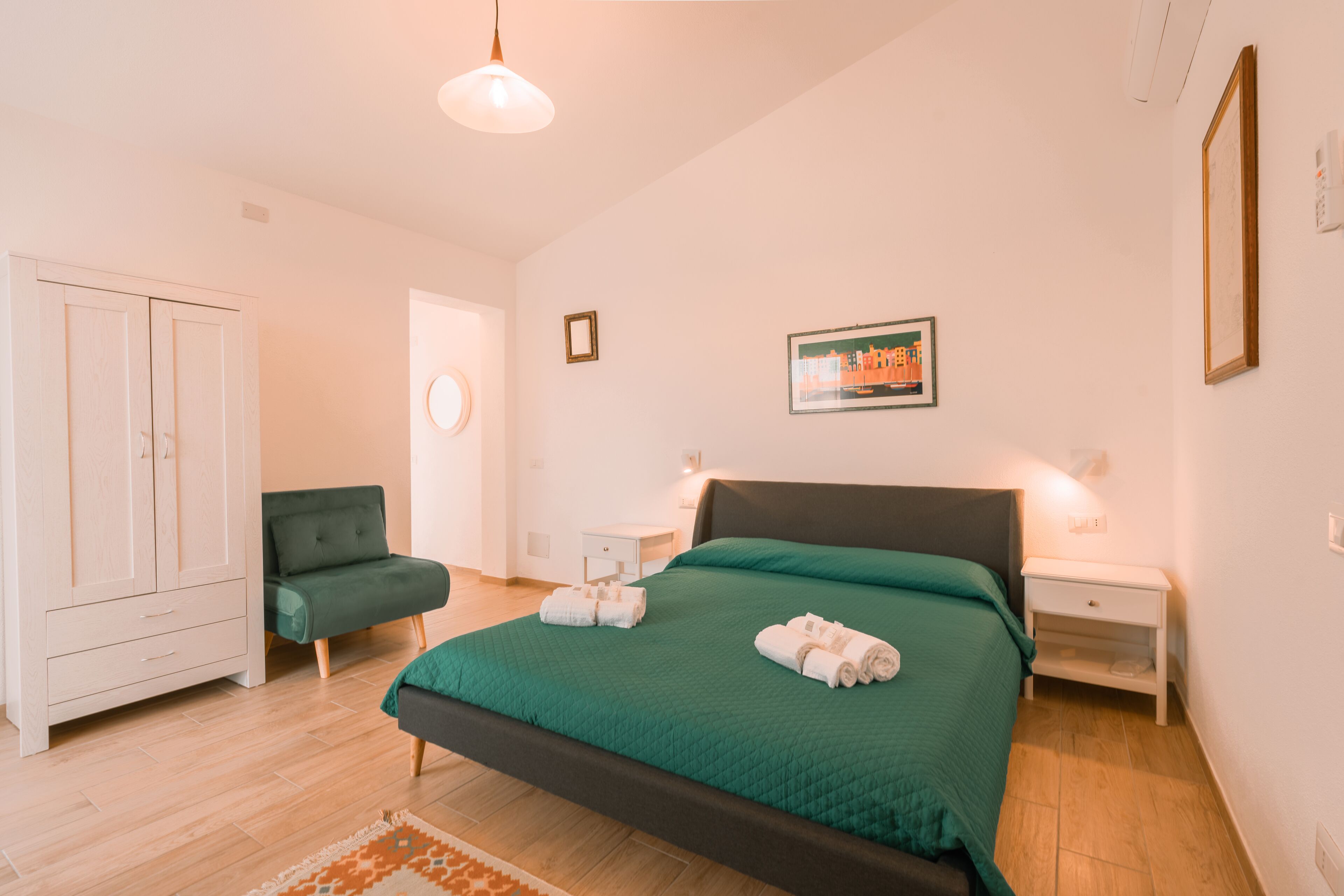 1 chambre, lit parapluie, Wi-Fi, draps fournis