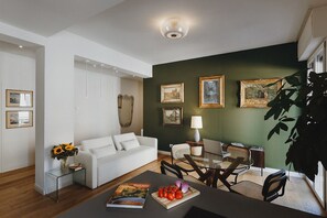 Smart TV - Ferrhouse 210 Eco & Chic (Firenze)
