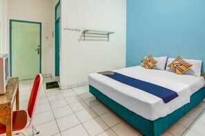 Standard Double or Twin Room, Courtyard View | Desk, free WiFi, bed sheets, wheelchair access