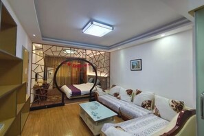 Room - Huiyuge Business Hotel, Luxian County (Jing County)