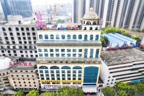 Exterior - aifeihuaihuahuochezhanbubugaozhonghuanguangchangdian (Huaihua)