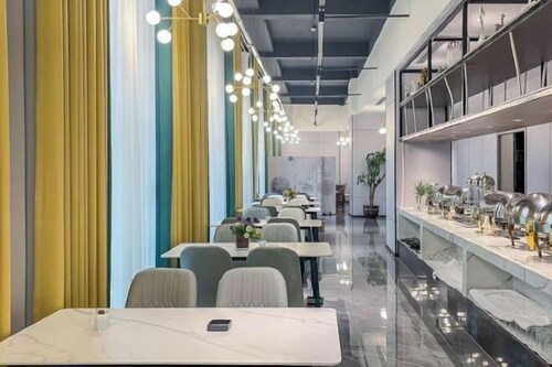 Homeinn Aifeel Hotel (Huaihua Railway Station BBK Zhonghuan Plaza)