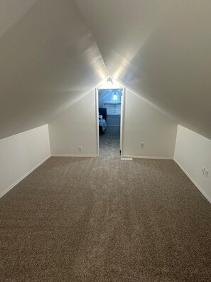 Interior - Full house Close to Down town and St Boniface (Winnipeg)