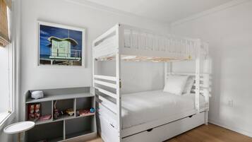 3 bedrooms, iron/ironing board, travel crib, WiFi