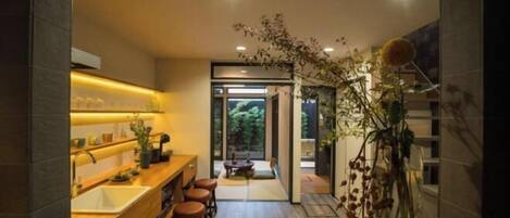 Fer et planche Ă repasser