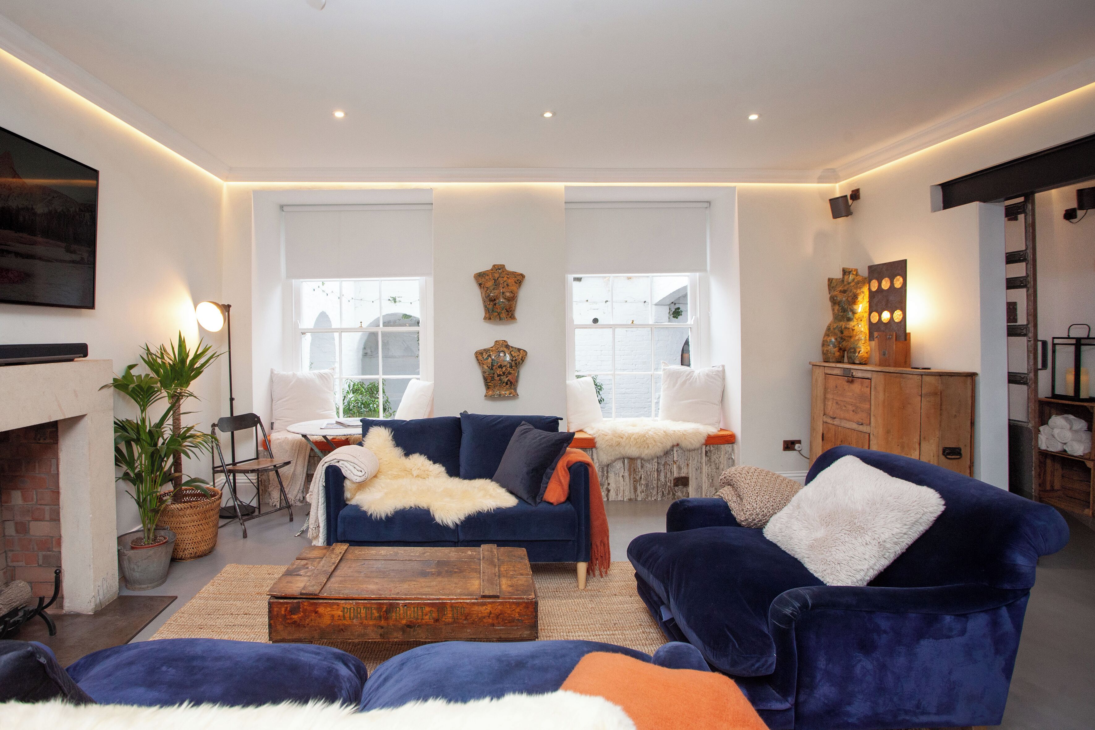 Higgihaus Apt 1 #36-37 Royal York Crescent | Living area | Flat-screen TV