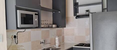 Apartment, 1 Bedroom, Patio, Garden View | Interior