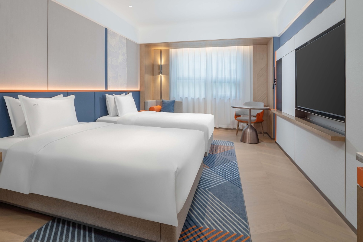 1 King 1 Double Standard Extra Floor Space