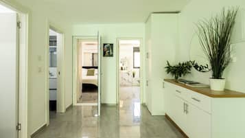 Leilighet, hageutsikt | Oppholdsområde | TV