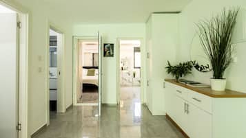 Departamento, vista al jardín | Interior
