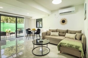 公寓, 花園景觀 | 起居區 | 電視