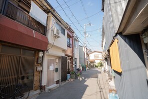 Villa Classique | Vue sur la rue