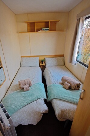 Chalet | 3 bedrooms, free WiFi, bed sheets - Comfortable Mobile Home in the Countryside (Birra)