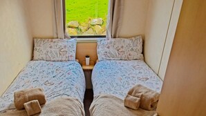 Unclassified image, 2 of 24, button - Mobile Home - Sleeps 6 - Pets Ok - Parking (Birra)