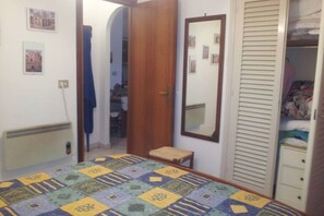 1 habitación y ropa de cama 