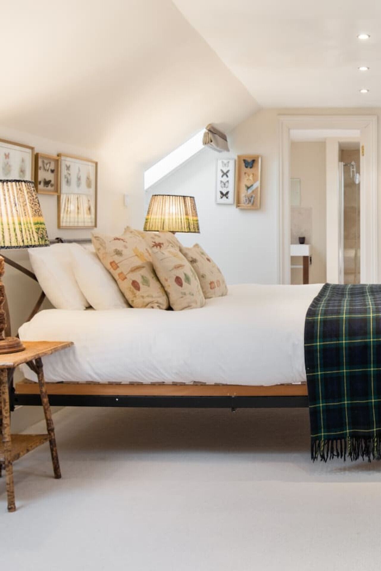 3 bedrooms, iron/ironing board, travel cot, WiFi