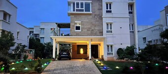 Luxurious Villa with Cinema Hall and Free Parking near Airport, Hyderabad