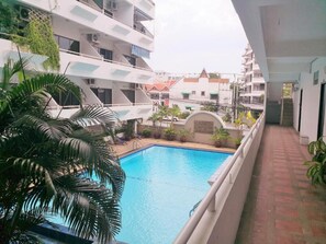 Zimmer, 1 Schlafzimmer, Raucher, Balkon | Pool | Außenpool