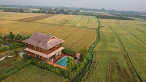 Exterior - 4-bedroom villa in charming Cho Lae with WiFi, AC. Enjoy your stay (Cho Lae)